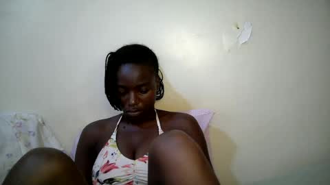 Snapshot of bunny_bliss1 chatting on 12, 7, 2026 bunny_bliss1 online show from 12, 7, 2026