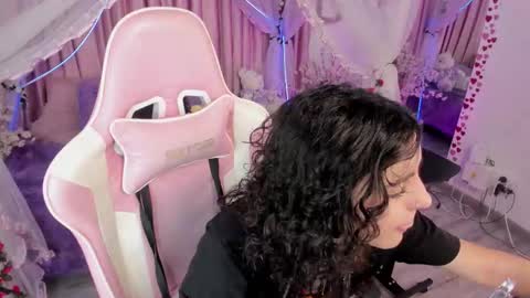 Snapshot of bunny_curly chatting on 10, 9, 2025 Bunny  online show from 10, 9, 2025
