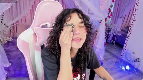 Snapshot of bunny_curly chatting on 14, 9, 2025 Bunny  online show from 14, 9, 2025