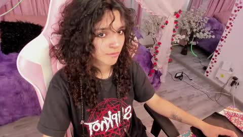 Snapshot of bunny_curly chatting on 26, 9, 2025 Bunny  online show from 26, 9, 2025