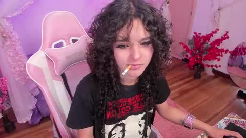 Snapshot of bunny_curly chatting on 7, 10, 2025 Bunny  online show from 7, 10, 2025