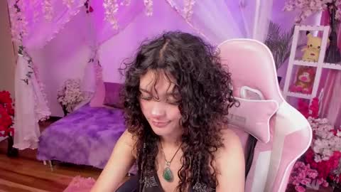 Snapshot of bunny_curly chatting on 8, 10, 2025 Bunny  online show from 8, 10, 2025