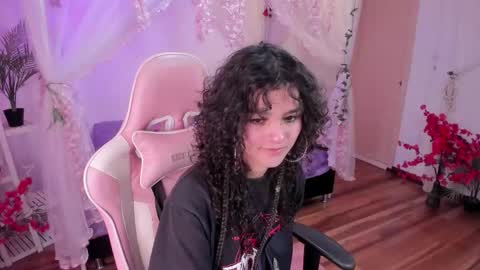 Snapshot of bunny_curly chatting on 21, 10, 2025 Bunny  online show from 21, 10, 2025