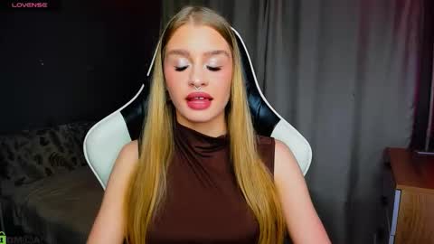 Snapshot of bunny_wetty chatting on 4, 11, 2025 ruslana online show from 4, 11, 2025