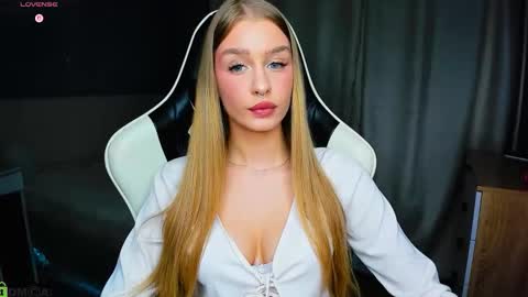 Snapshot of bunny_wetty chatting on 23, 11, 2025 ruslana online show from 23, 11, 2025