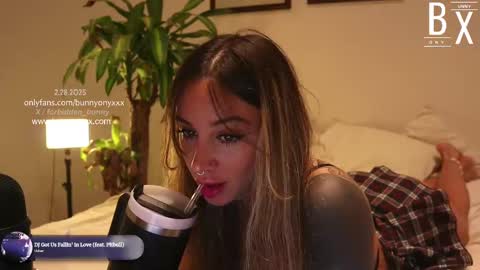 Snapshot of bunnyonyx chatting on 28, 2, 2025 Stephanie Next stream TUESDAY 6pm PDT online show from 28, 2, 2025