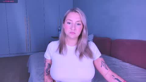 Snapshot of burn_lissa chatting on 23, 6, 2026 Lissa online show from 23, 6, 2026