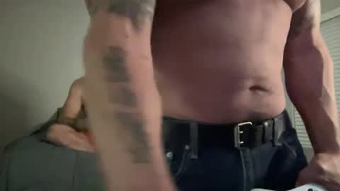 Snapshot of bustedsprockets chatting on 9, 12, 2024 Pocket Daddy cockring gaycouple cockring lovense daddy online show from 9, 12, 2024