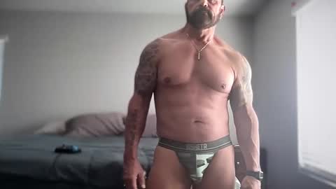 Snapshot of bustedsprockets chatting on 25, 2, 2025 Pocket Daddy cockring gaycouple cockring lovense daddy online show from 25, 2, 2025