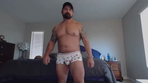 Snapshot of bustedsprockets chatting on 15, 10, 2025 Pocket Daddy cockring gaycouple cockring lovense daddy online show from 15, 10, 2025