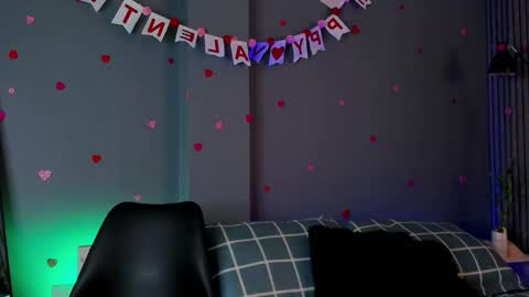 Snapshot of busterspinter chatting on 13, 2, 2025 Buster independent model online show from 13, 2, 2025