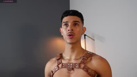 Snapshot of busterspinter chatting on 16, 10, 2025 Buster independent model online show from 16, 10, 2025