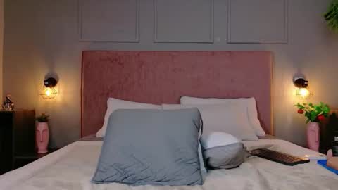 Busty zay online show from 2, 6, 2026