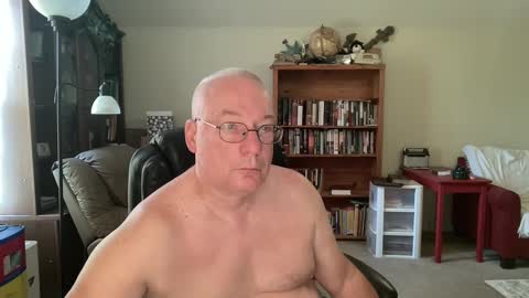 Snapshot of bustyballs100 chatting on 26, 9, 2025 bustyballs100 online show from 26, 9, 2025