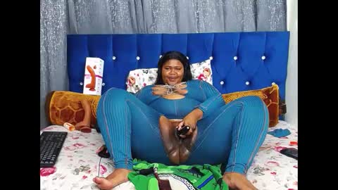 Snapshot of bustybmwx chatting on 31, 10, 2025 bustybmwx online show from 31, 10, 2025