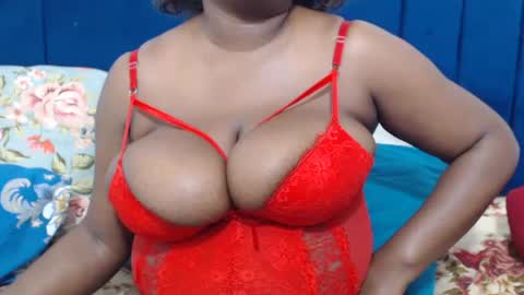 Snapshot of bustychocx chatting on 16, 6, 2026 bustychocx online show from 16, 6, 2026