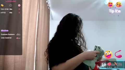 Snapshot of bustyemma chatting on 19, 1, 2026 Emma online show from 19, 1, 2026