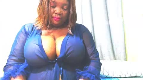 bustymaturestepmum online show from 21, 4, 2026
