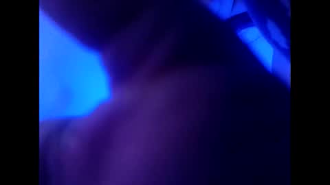 busybee83 online show from 18, 12, 2025