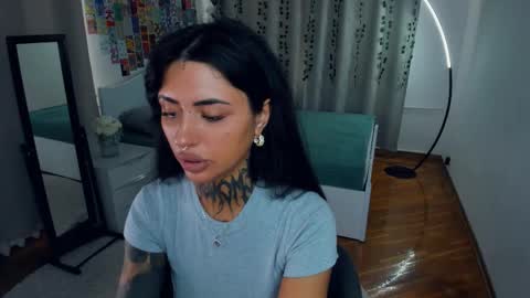 Snapshot of butter_f1y chatting on 9, 10, 2025 Sabrina online show from 9, 10, 2025