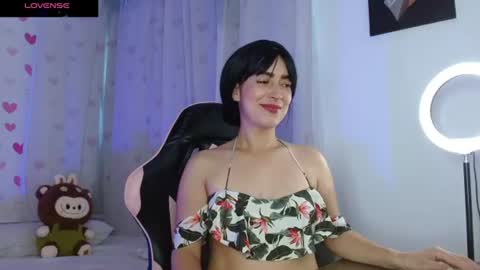Snapshot of butterfly_xo chatting on 5, 7, 2026 Antonella online show from 5, 7, 2026