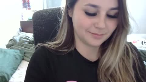 Snapshot of bxbydior chatting on 12, 9, 2025 bxbydior online show from 12, 9, 2025