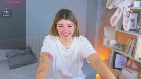 Snapshot of byteblush chatting on 11, 1, 2025 Kira online show from 11, 1, 2025