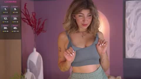 Snapshot of byteblush chatting on 17, 9, 2025 Kira online show from 17, 9, 2025