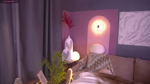 Snapshot of byteblush chatting on 15, 10, 2025 Kira online show from 15, 10, 2025