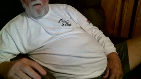 Snapshot of cajungrey75 chatting on 11, 4, 2026 cajungrey online show from 11, 4, 2026