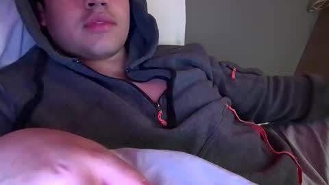 Snapshot of caliento1919 chatting on 13, 5, 2026 caliento1919 online show from 13, 5, 2026