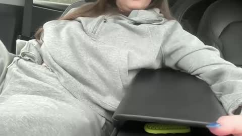 Snapshot of calipawg chatting on 4, 2, 2026 calipawg online show from 4, 2, 2026