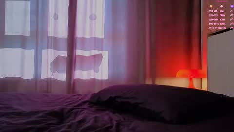 Snapshot of call__me_mommy_ chatting on 19, 6, 2026 Nancy Please thumbs up me online show from 19, 6, 2026