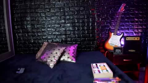 calliope_dark online show from 8, 1, 2025