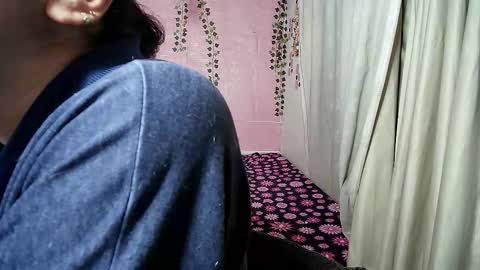 Snapshot of callme_lolas chatting on 15, 12, 2025 paula online show from 15, 12, 2025