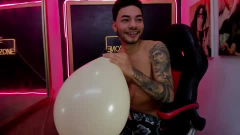 Snapshot of calvin_parker chatting on 7, 10, 2025 Calvin online show from 7, 10, 2025