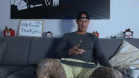 Calvin  online show from 17, 12, 2024