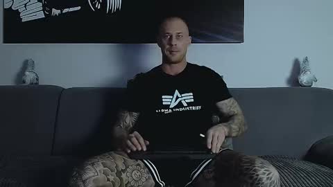 Calvin  online show from 2, 12, 2025