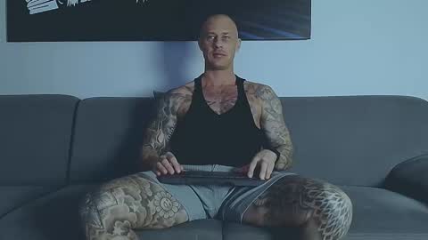 Calvin  online show from 27, 2, 2026