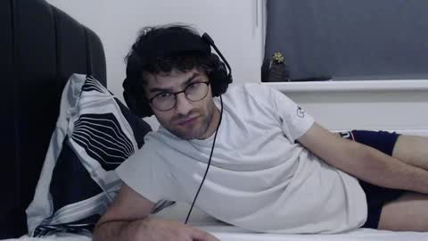 Calvinjohnlad online show from 25, 12, 2024