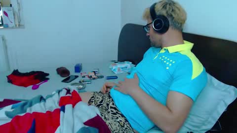 Calvinjohnlad online show from 16, 2, 2025