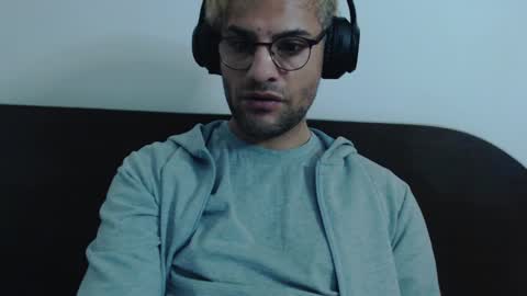 Calvinjohnlad online show from 20, 2, 2025