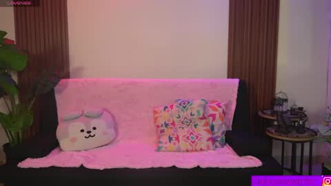 Calypso and Kayla online show from 19, 4, 2026