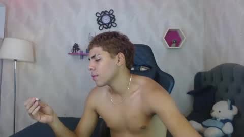 Snapshot of cam_sexyboy chatting on 21, 9, 2025 cam_sexyboy online show from 21, 9, 2025
