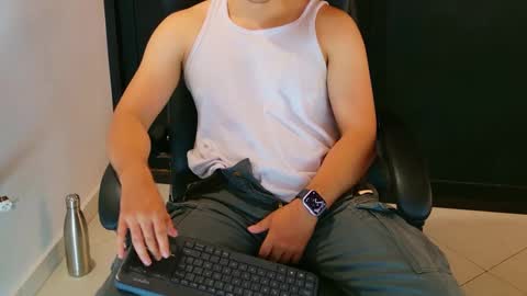 camara110 online show from 24, 1, 2025