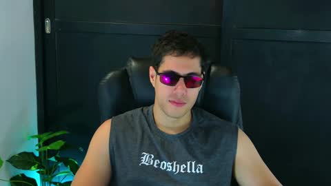 camara110 online show from 14, 2, 2025