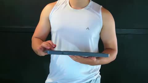 camara110 online show from 9, 3, 2025