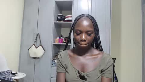 Snapshot of camclit chatting on 4, 12, 2024 Princess online show from 4, 12, 2024