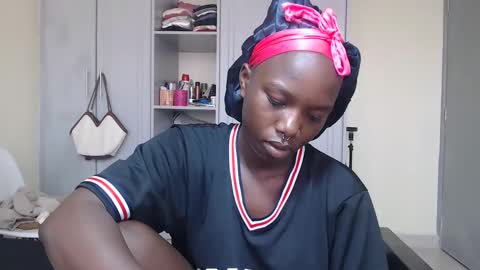 Snapshot of camclit chatting on 16, 12, 2024 Princess online show from 16, 12, 2024