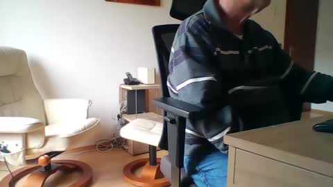 Snapshot of camcologne chatting on 28, 11, 2025 camcologne online show from 28, 11, 2025